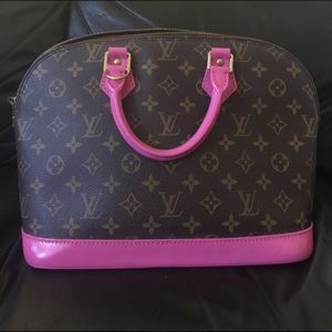 Authentic Louis Vuitton Alma Purse